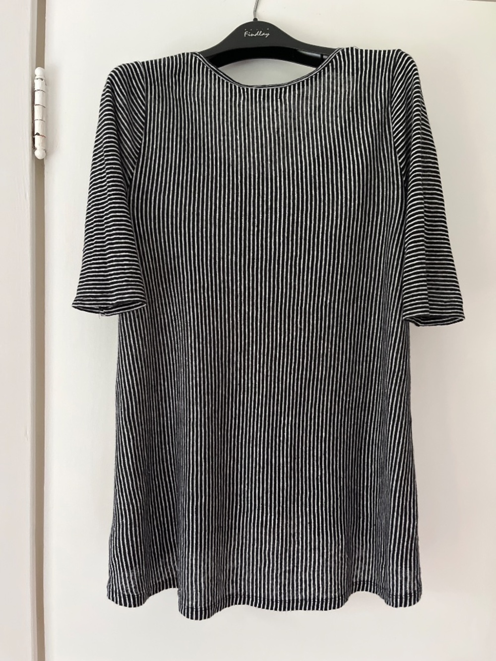 Linen Top - Picture 2 of 4